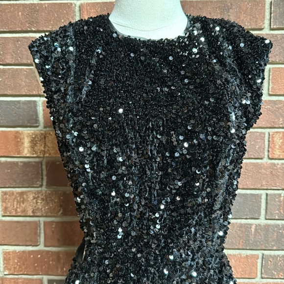 Sofie the Label Sequin Dress - Picture 2 of 9
